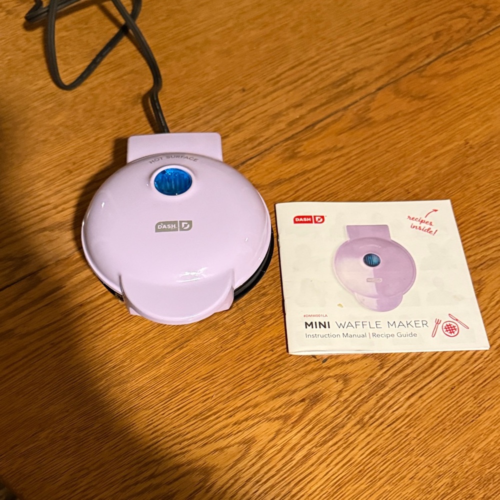 Dash Mini Waffle Maker - Purple